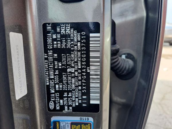 2016 KIA SORENTO L / LX