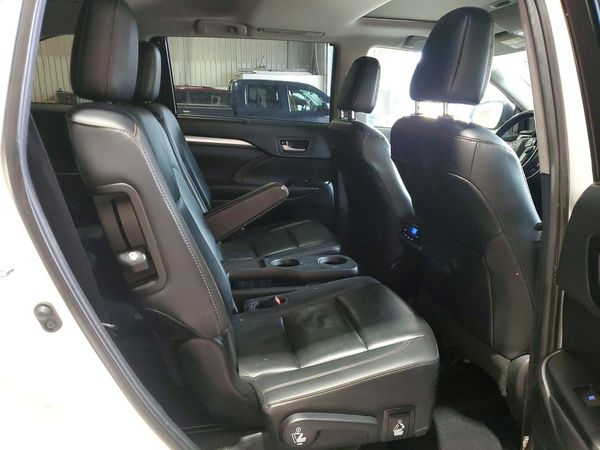 2019 TOYOTA HIGHLANDER SE/XLE