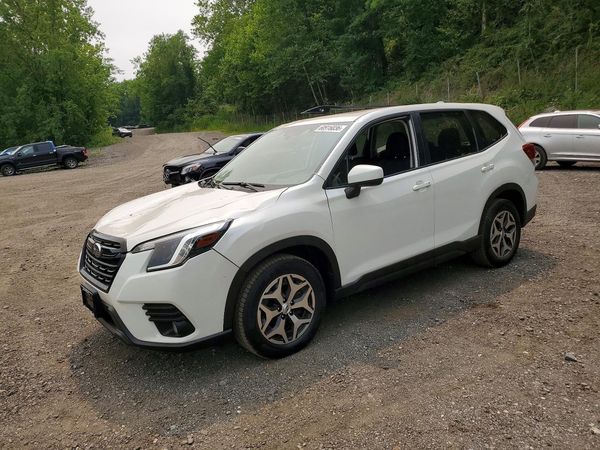 2022 SUBARU FORESTER