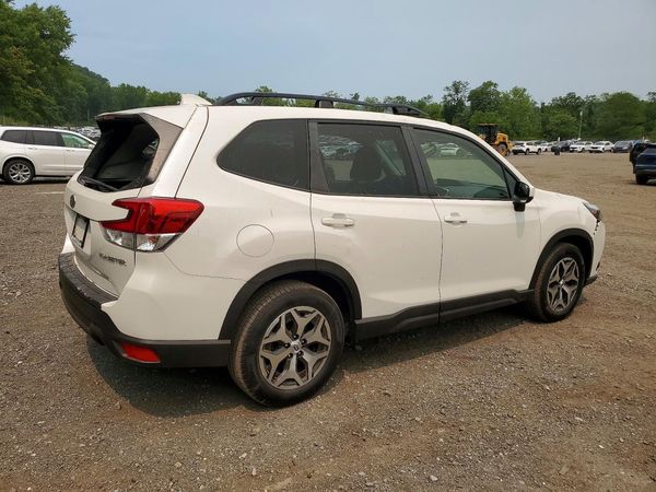2022 SUBARU FORESTER