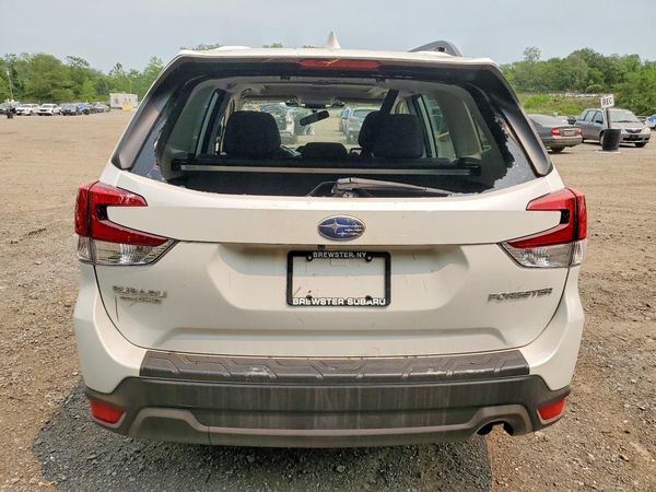 2022 SUBARU FORESTER