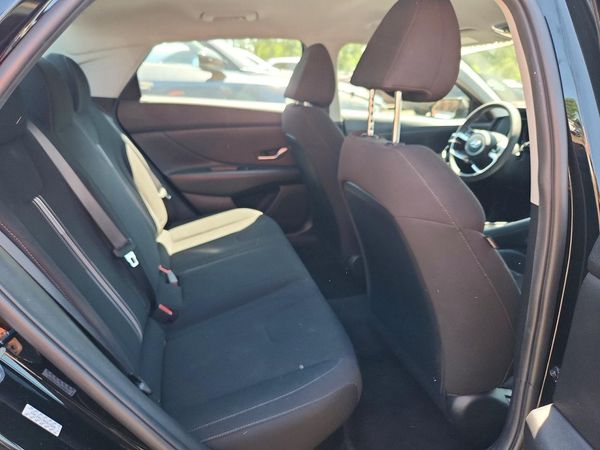 2022 HYUNDAI ELANTRA