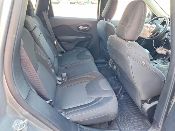 2015 JEEP CHEROKEE LATITUDE FWD