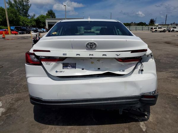 2025 TOYOTA CAMRY