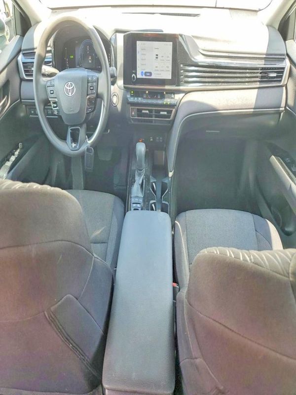 2025 TOYOTA CAMRY
