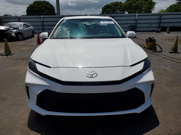 2025 TOYOTA CAMRY