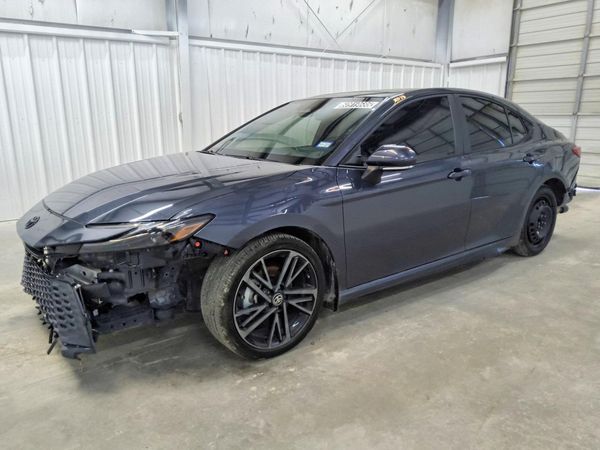 2026 TOYOTA CAMRY
