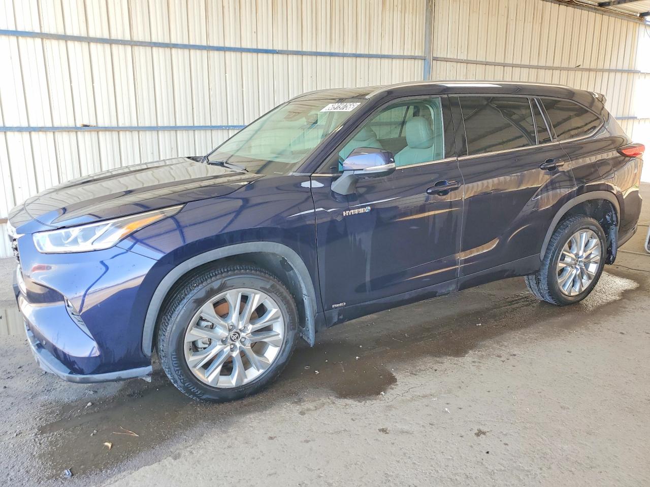 2021 TOYOTA HIGHLANDER Limited — Front 3/4