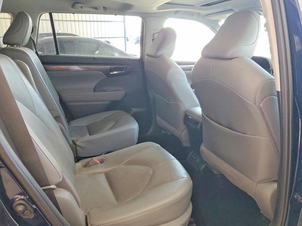 2021 TOYOTA HIGHLANDER Limited — PSRS