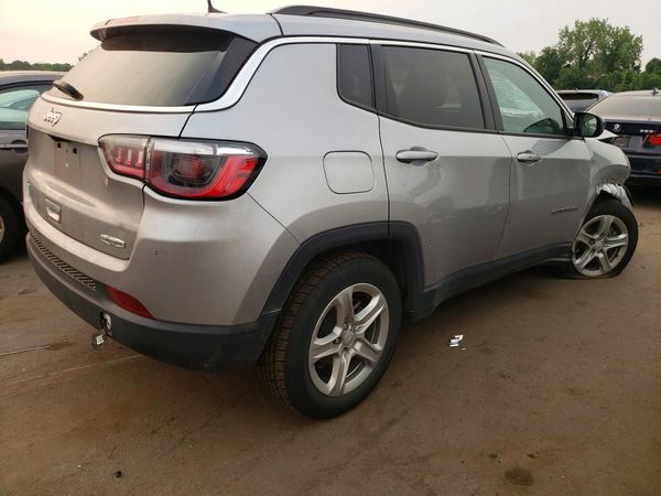 2023 JEEP COMPASS North, Latitude
