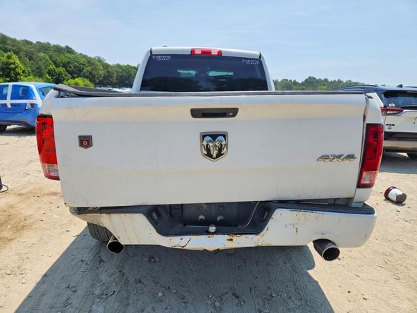 2014 RAM 1500 ST