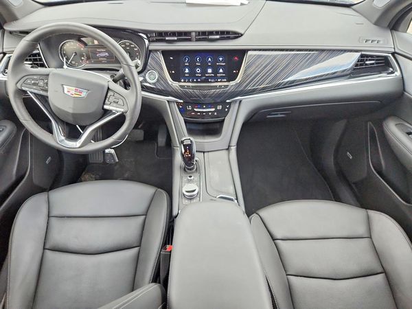 2024 CADILLAC XT6
