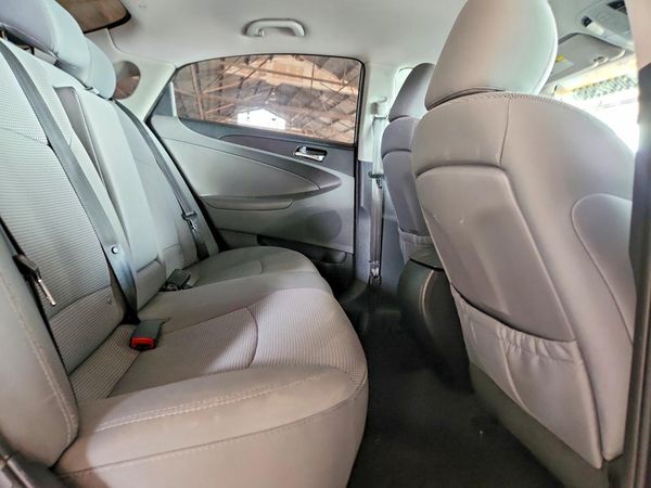2014 HYUNDAI SONATA GLS/ GLS Popular