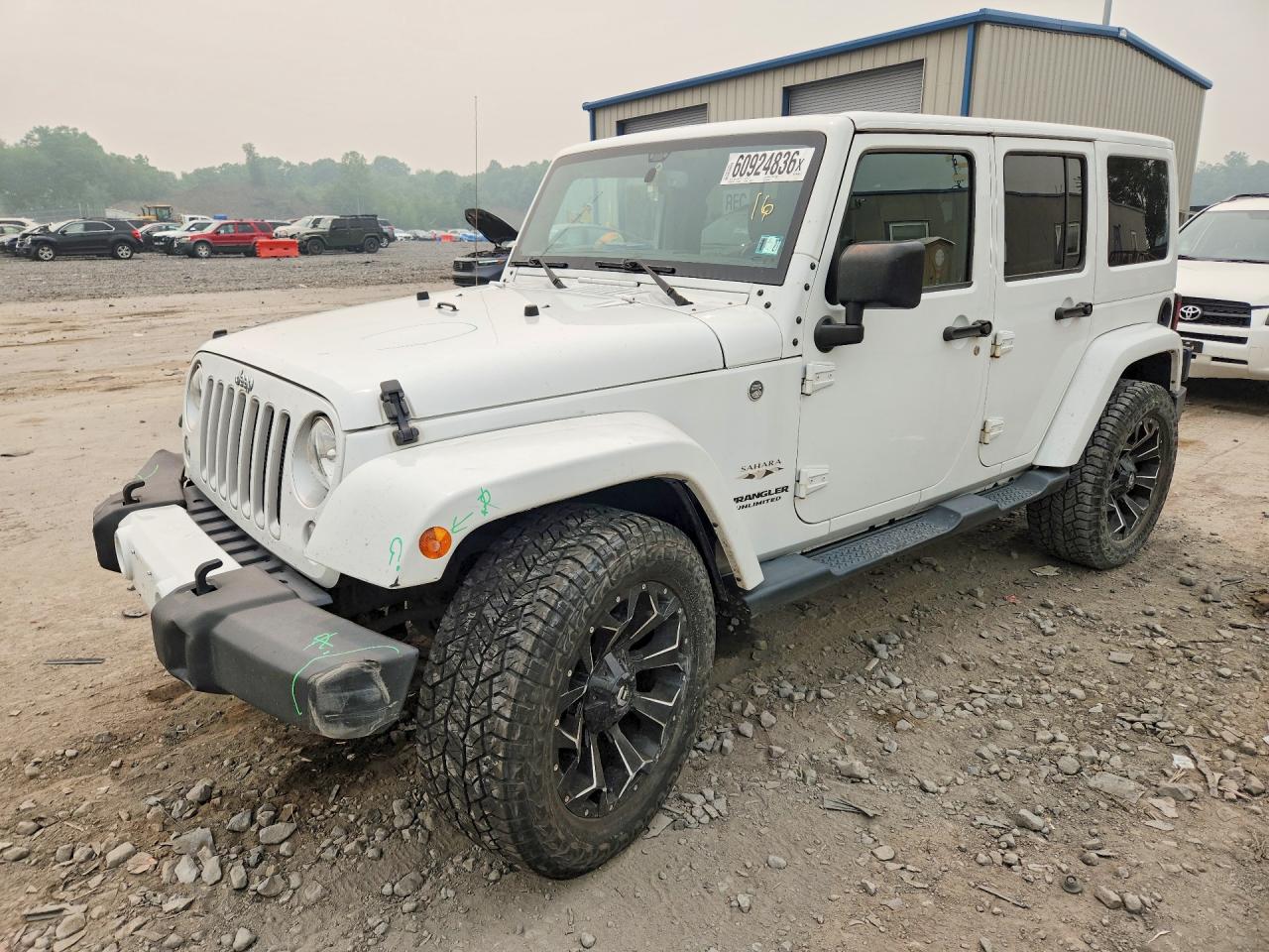 2016 JEEP WRANGLER UNLIMITED SAHARA 4X4