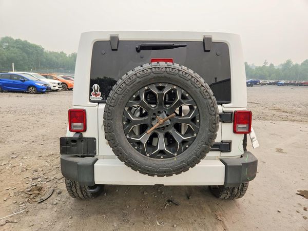 2016 JEEP WRANGLER UNLIMITED SAHARA 4X4