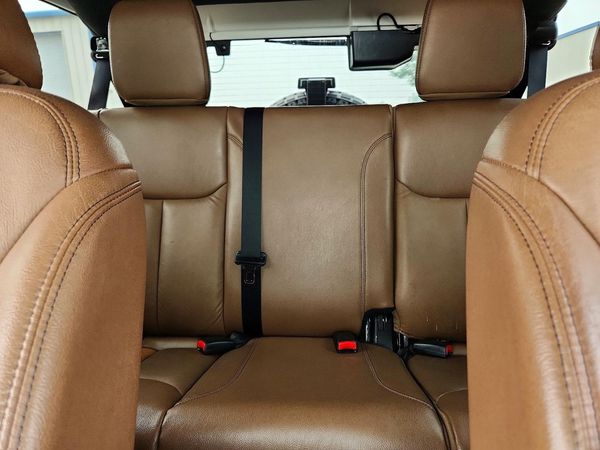 2016 JEEP WRANGLER UNLIMITED SAHARA 4X4