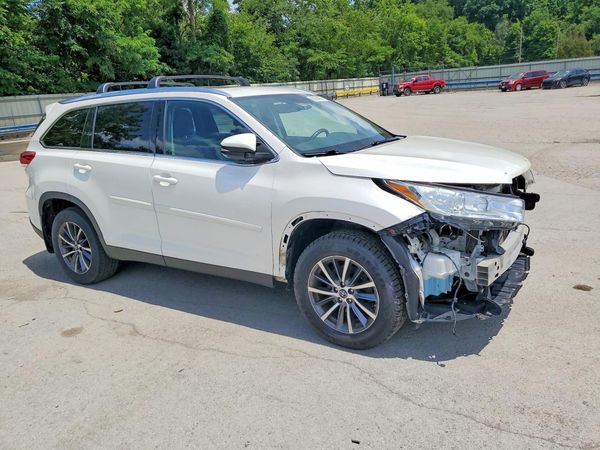 2019 TOYOTA HIGHLANDER SE/XLE