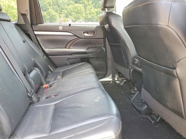 2019 TOYOTA HIGHLANDER SE/XLE