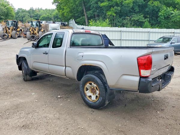 2017 TOYOTA TACOMA SR/SR5