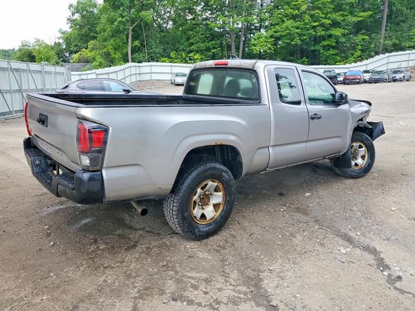 2017 TOYOTA TACOMA SR/SR5