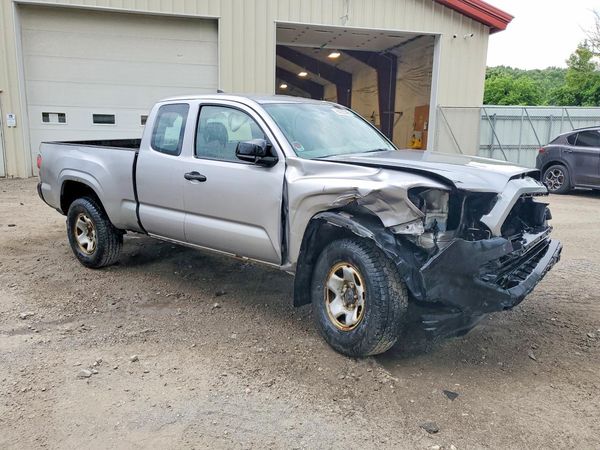 2017 TOYOTA TACOMA SR/SR5