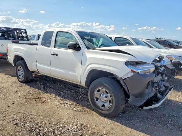 2022 TOYOTA TACOMA SR5