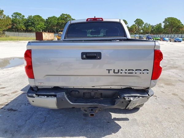 2021 TOYOTA TUNDRA SR5 grade