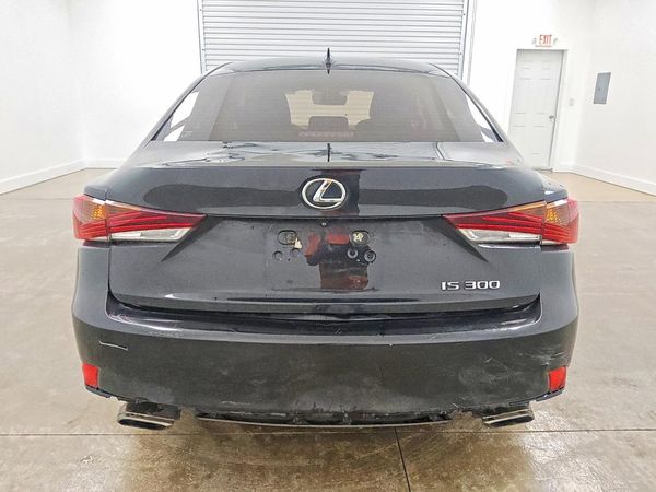 2018 LEXUS IS 300