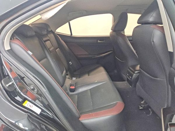 2018 LEXUS IS 300