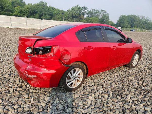 2013 MAZDA 3 Touring/GS