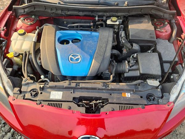 2013 MAZDA 3 Touring/GS