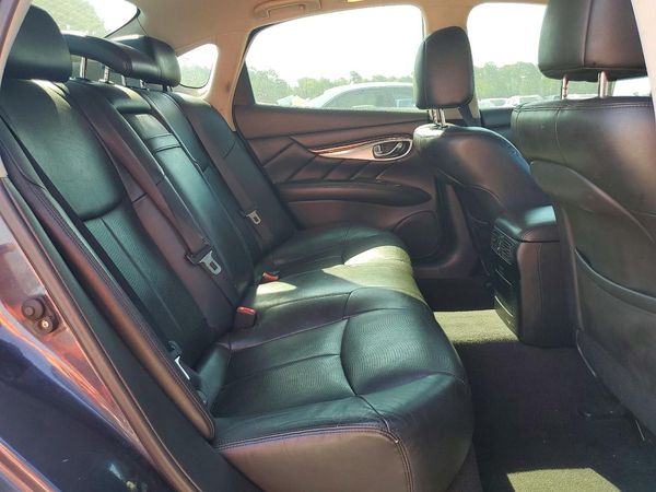 2019 INFINITI M37
