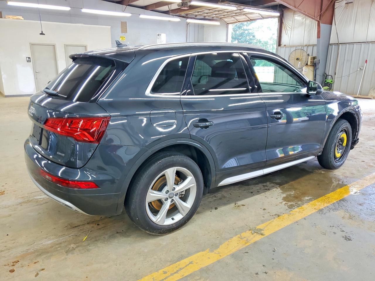 2020 AUDI Q5 quattro Premium Plus