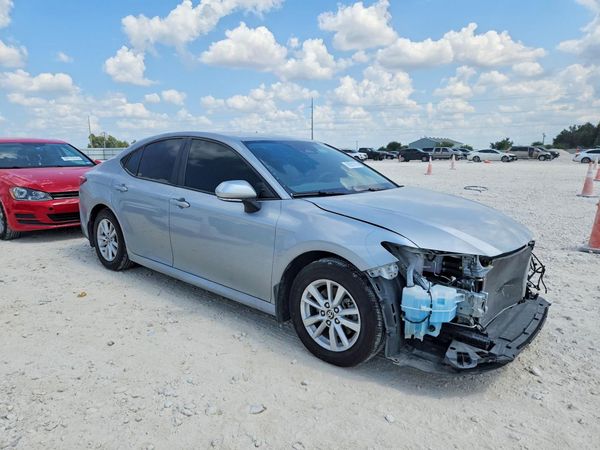 2025 TOYOTA CAMRY