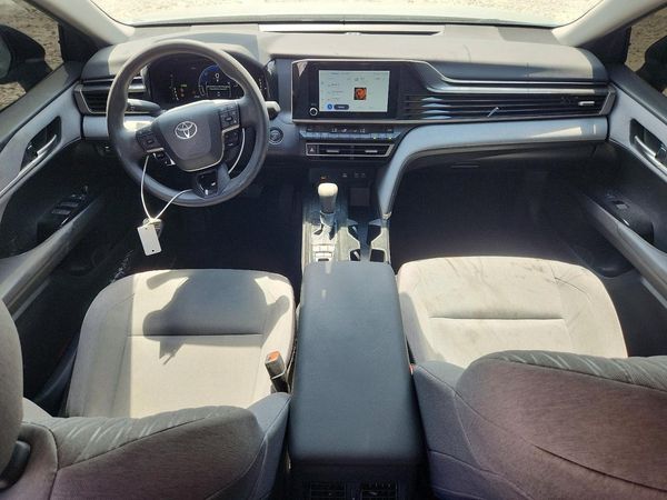 2025 TOYOTA CAMRY