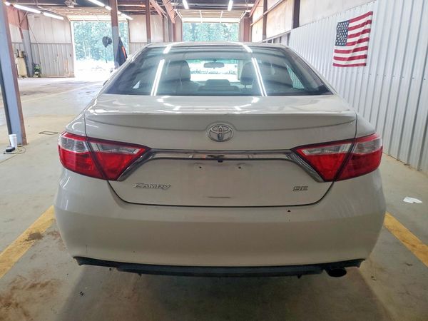 2015 TOYOTA CAMRY — DIRR