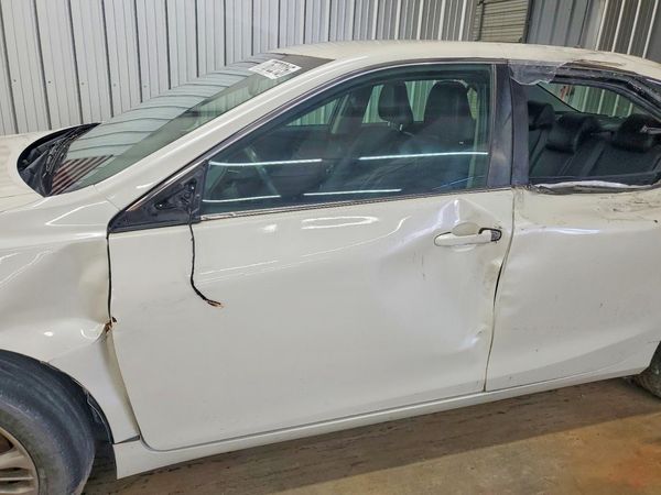 2015 TOYOTA CAMRY — DENT