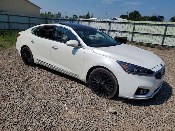 2017 KIA CADENZA