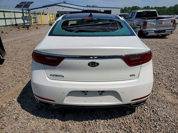 2017 KIA CADENZA