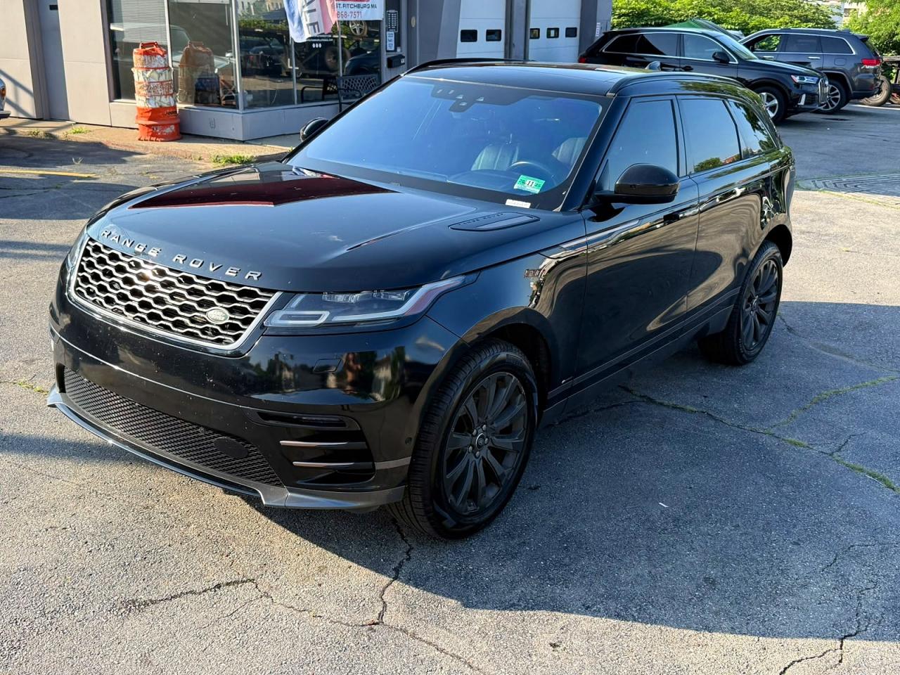 2019 LAND ROVER RANGE ROVER VELAR R-Dynamic SE