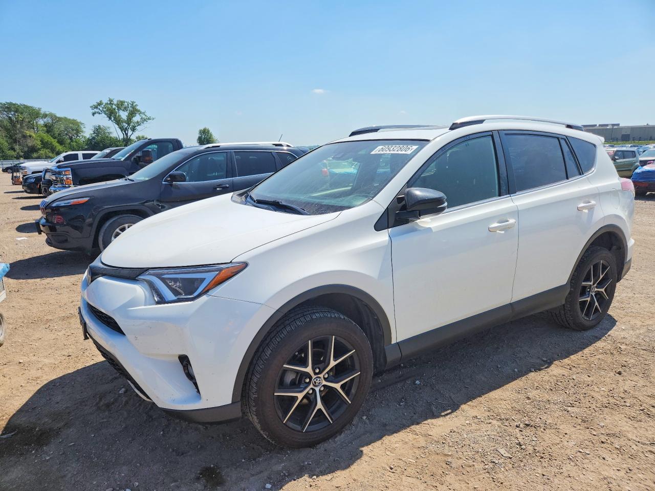 2018 TOYOTA RAV4 SE