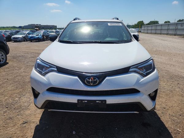 2018 TOYOTA RAV4 SE