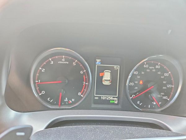 2018 TOYOTA RAV4 SE