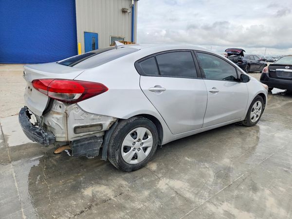 2017 KIA FORTE LX Base