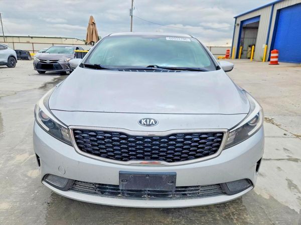 2017 KIA FORTE LX Base