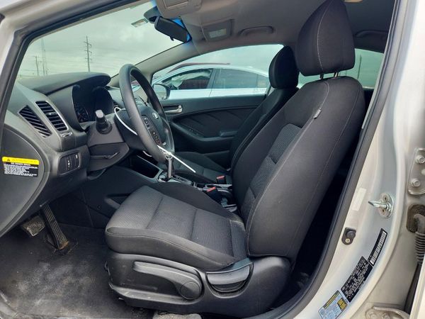 2017 KIA FORTE LX Base