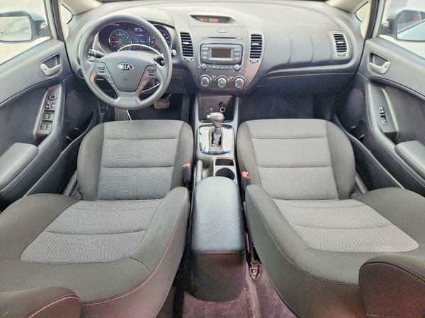 2017 KIA FORTE LX Base
