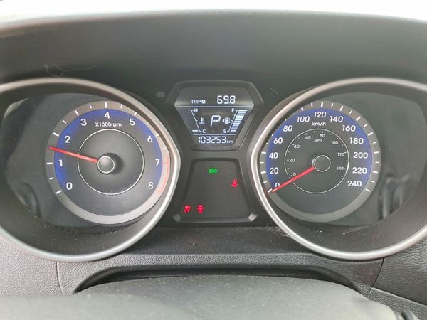 2014 HYUNDAI ELANTRA GLS (Middle)