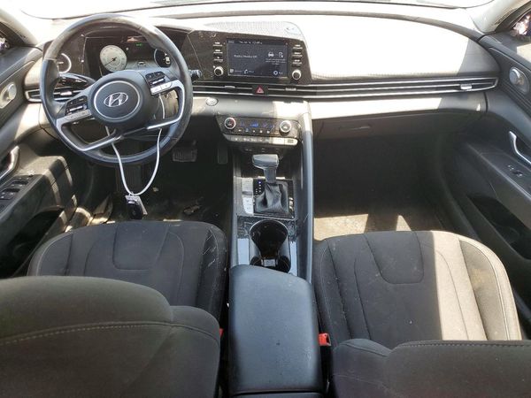 2021 HYUNDAI ELANTRA SEL w/ Convenience Pkg