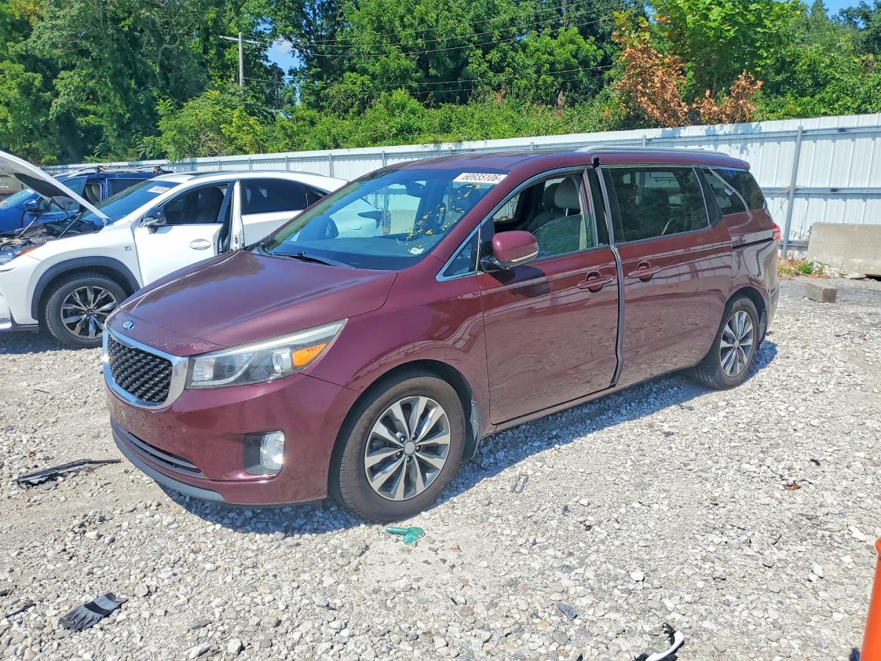2016 KIA SEDONA EX - Middle level